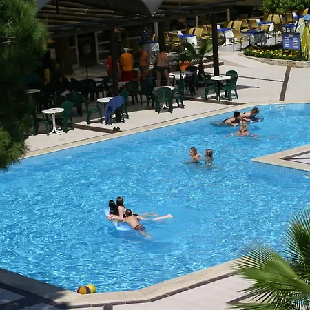 Maya Golf (adults Only) 4*